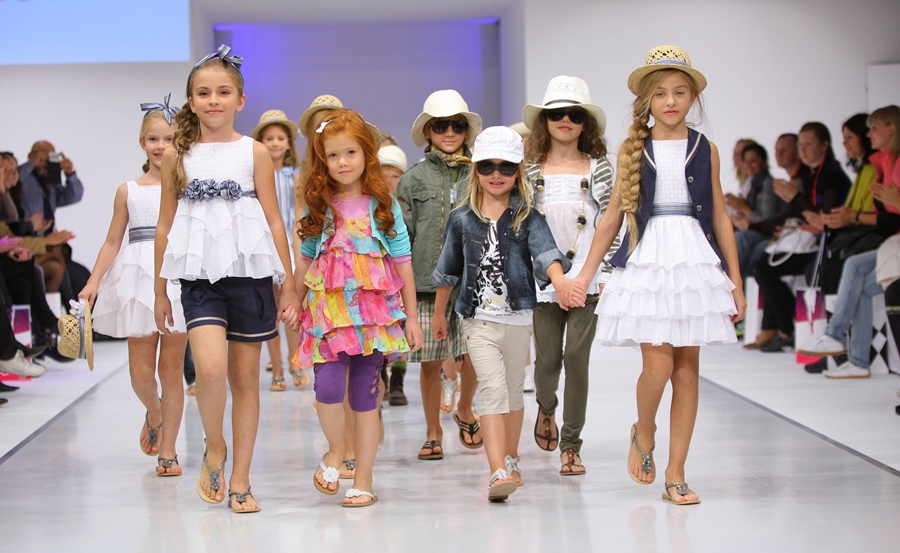 Mở shop quần áo trẻ em cần bao nhiêu vốn