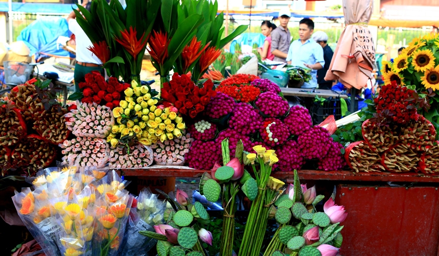 Tết bán gì chạy nhất bây giờ