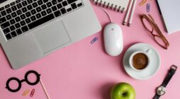 Kinh nghiệm quý giá khi kinh doanh online linh kiện máy tính - Ảnh bìa