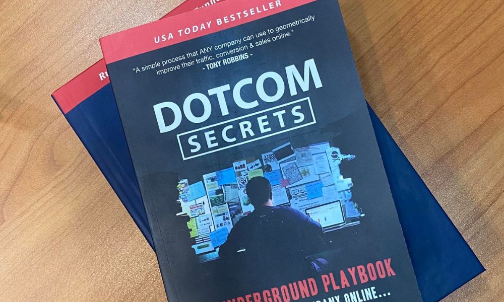 Bí mật Dotcom (Dotcom Secrets) – Russell Brunson